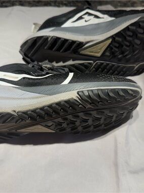 Nike Womens Black, White and Gray Training Sneakers